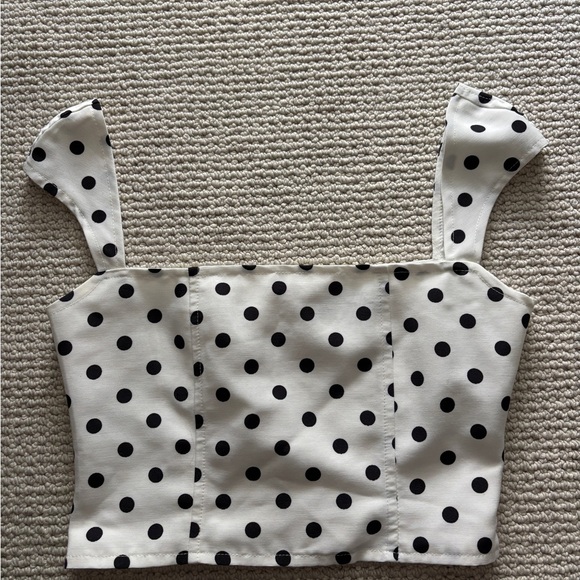 Lioness Polka Dot Sleeveless Top - Picture 1 of 4